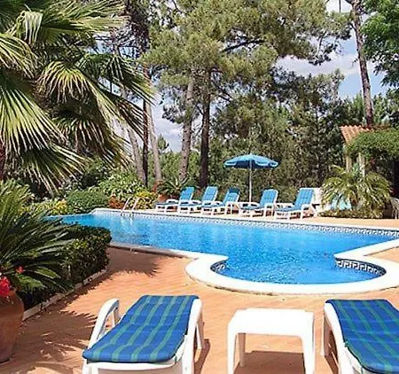 Sao Lourenco Sleeps 12 Villa *